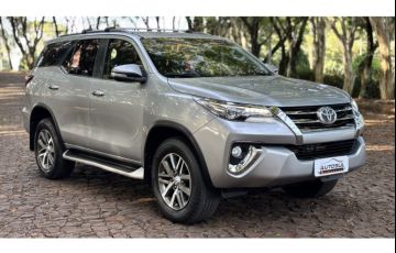Toyota SW4 2.8 TDI SRX 7L 4x4 - Foto #2