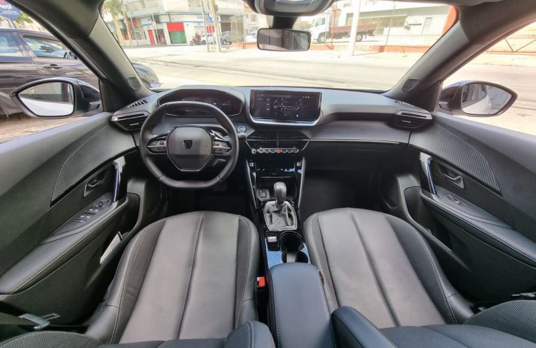 Peugeot 2008 1.0 Turbo 200 Allure - Foto #4