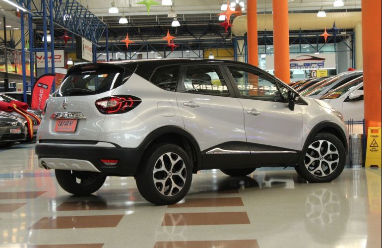 Renault Captur 2.0 16V Intense - Foto #2