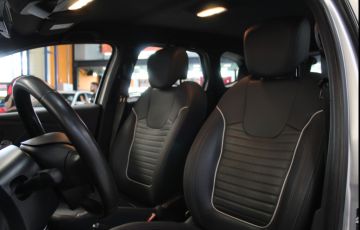 Renault Captur 2.0 16V Intense - Foto #9