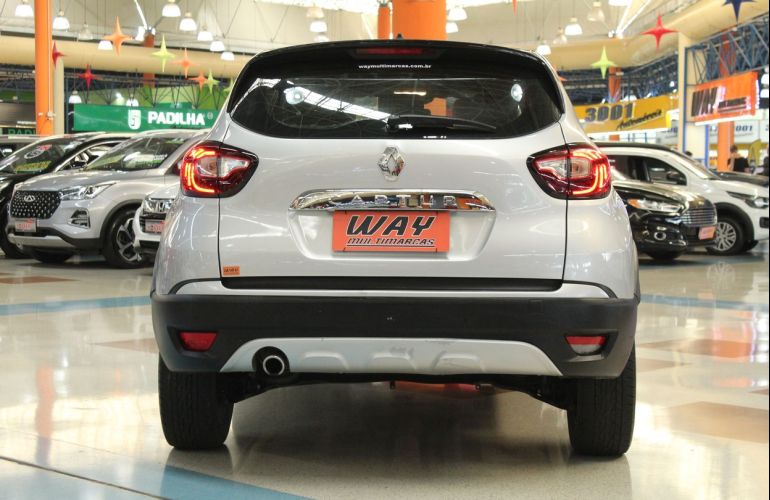 Renault Captur 2.0 16V Intense - Foto #10