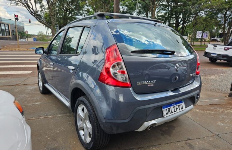 Renault Sandero Stepway 1.6 16V (Flex) - Foto #8