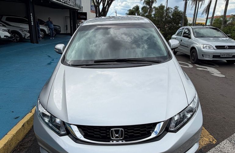 Honda Civic 2.0 LXR 16v - Foto #2