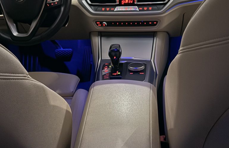 BMW 320i Sport - Foto #6