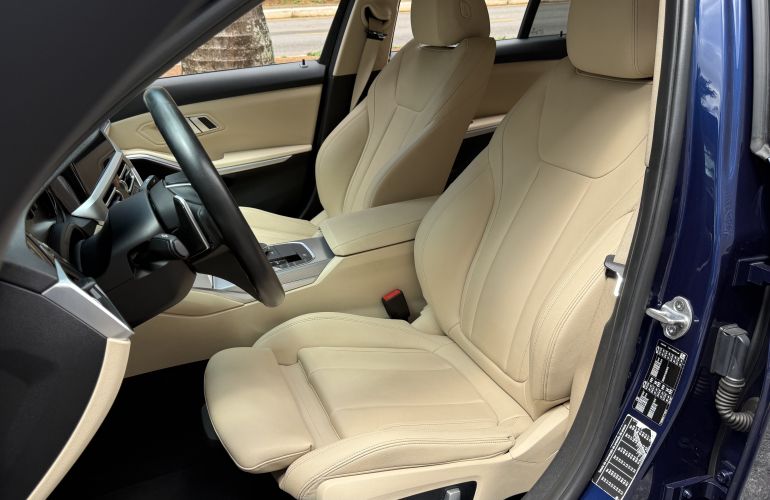 BMW 320i Sport - Foto #8