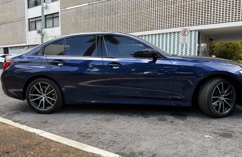BMW 320i Sport - Foto #10