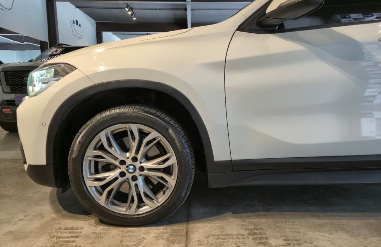 BMW X1 2.0 16V Turbo Sdrive20i - Foto #4