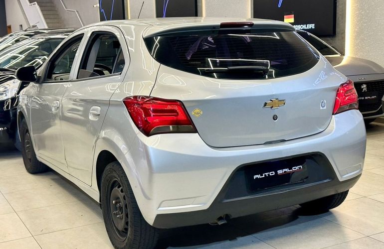 Chevrolet Onix 1.0 MPFi LT 8v - Foto #6
