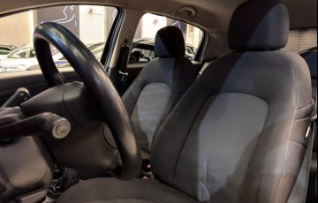 Fiat Punto 1.4 Attractive 8v - Foto #10