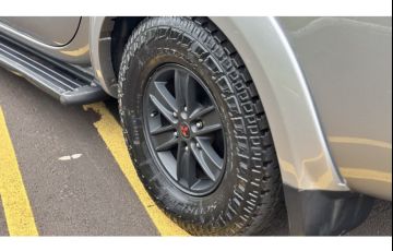 Mitsubishi L200 Triton 2.4 HLS Chrome Edition (Flex) - Foto #6