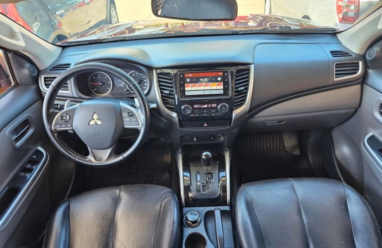Mitsubishi L200 Triton Sport 2.4 TD HPE 4WD (Aut) - Foto #7