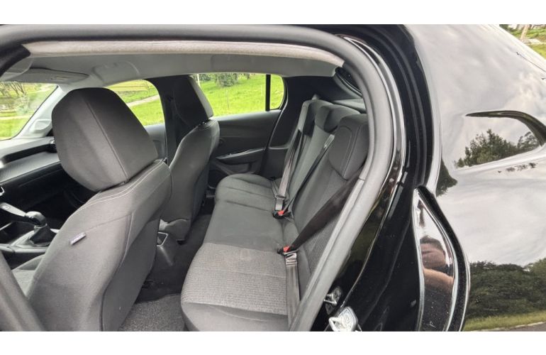 Peugeot 208 1.0 Like - Foto #6