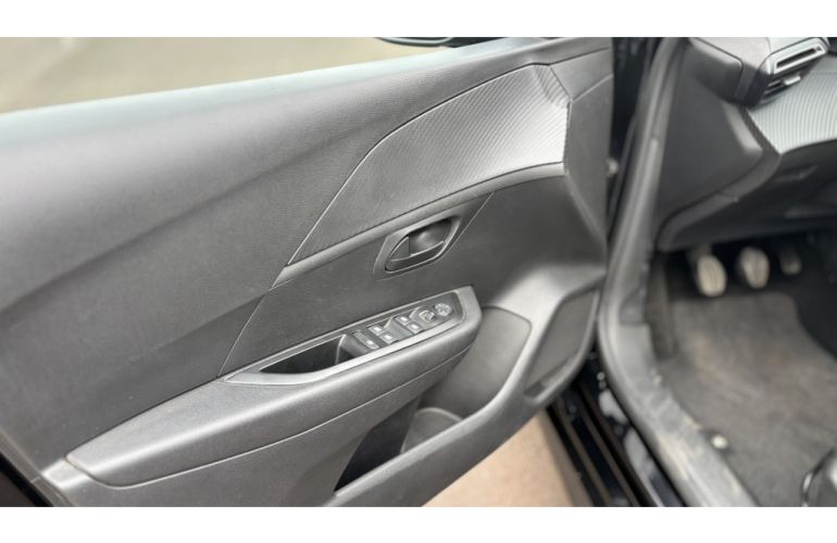 Peugeot 208 1.0 Like - Foto #9