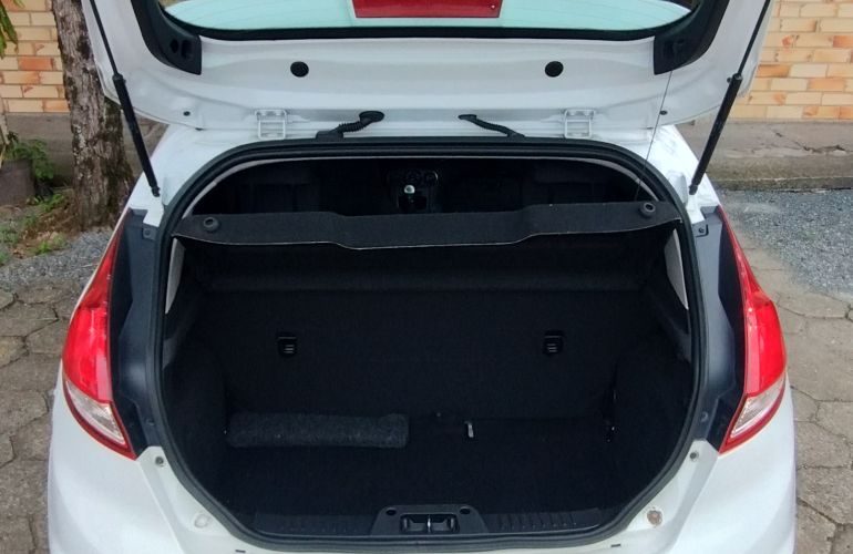 Ford Fiesta 1.6 SE (Aut) - Foto #4