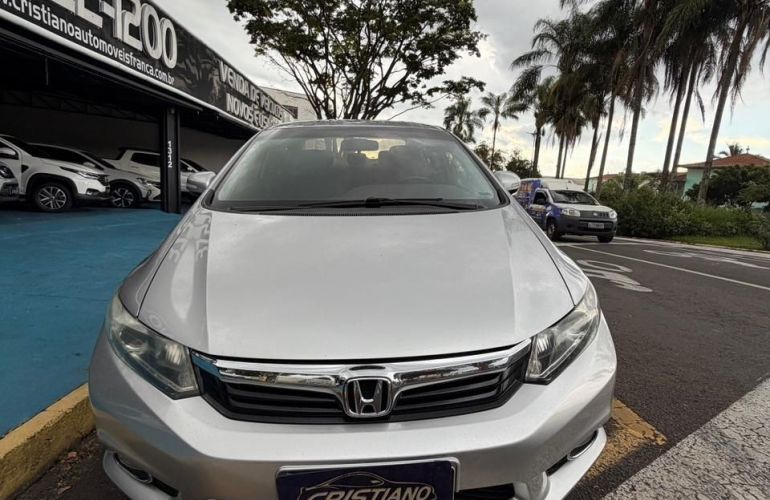 Honda Civic 2.0 LXR 16v - Foto #2
