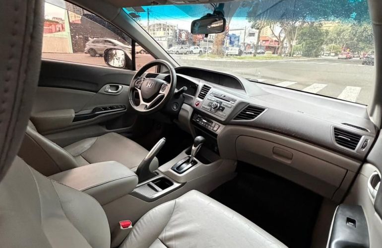 Honda Civic 2.0 LXR 16v - Foto #10