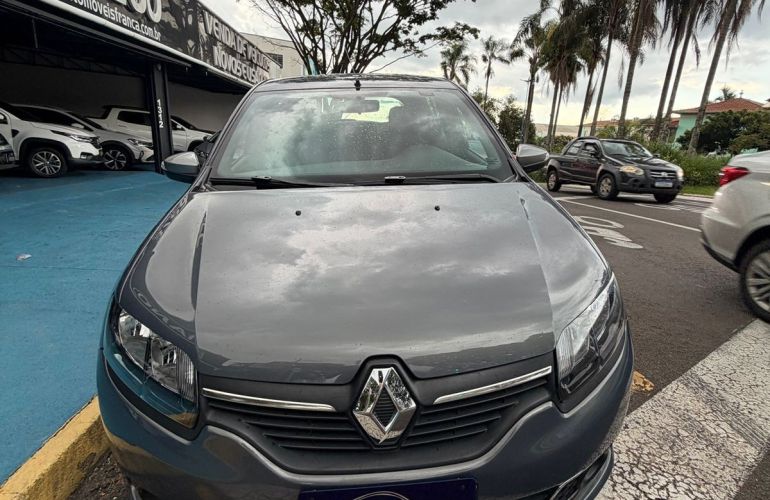 Renault Sandero 1.0 12v Sce Vibe - Foto #2