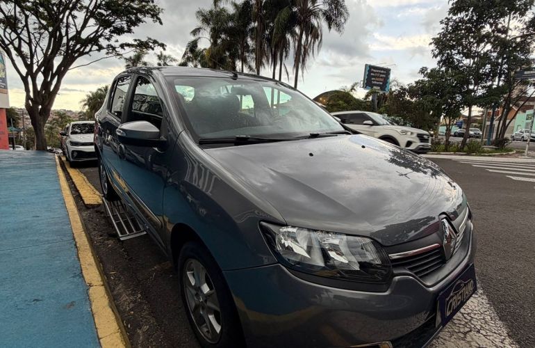 Renault Sandero 1.0 12v Sce Vibe - Foto #3