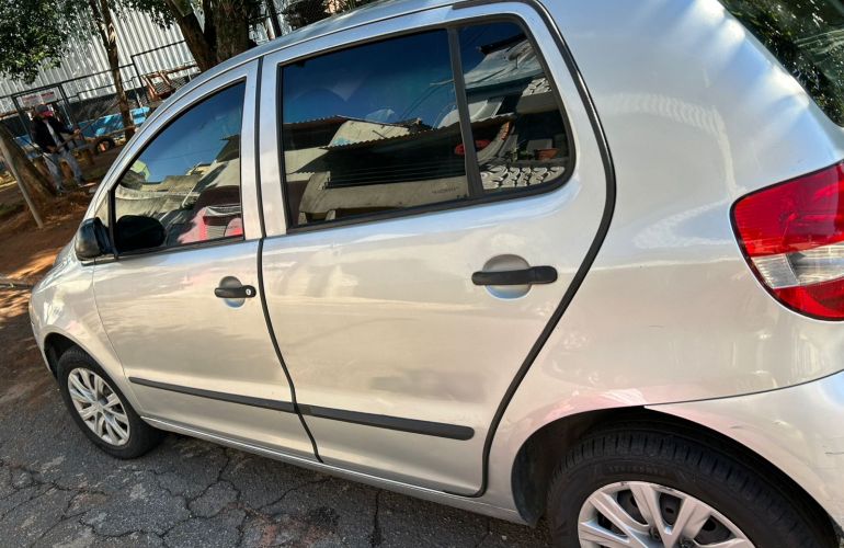 Volkswagen Fox 1.0 8V (Flex) - Foto #2