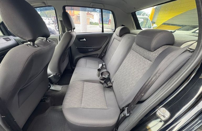 Volkswagen Fox 1.6 Mi 8v - Foto #8