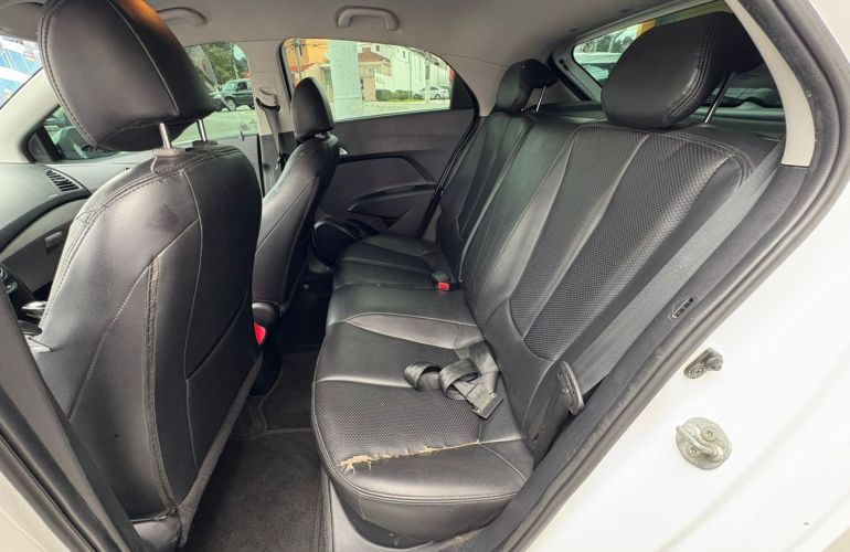 Hyundai Hb20 1.6 Premium 16v - Foto #8