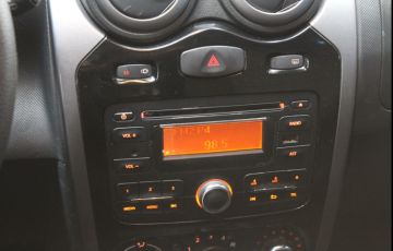 Renault Sandero 1.0 Expression 16v - Foto #9