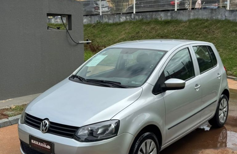 Volkswagen Fox 1.0 Mi 8v - Foto #3