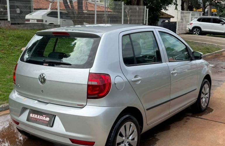 Volkswagen Fox 1.0 Mi 8v - Foto #8