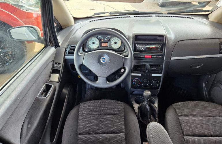 Fiat Idea ELX 1.4 (Flex) - Foto #5