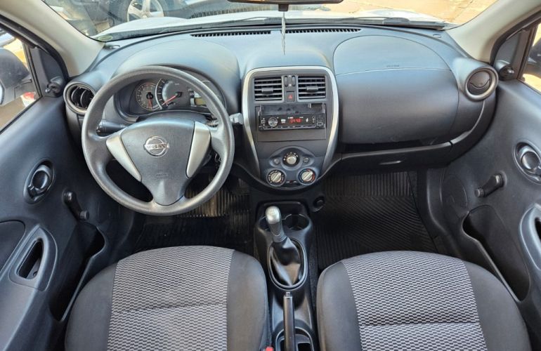 Nissan March 1.0 12V S (Flex) - Foto #3