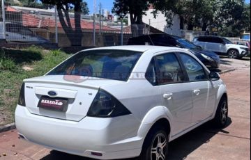 Ford Fiesta 1.0 Rocam S Sedan 8v - Foto #5