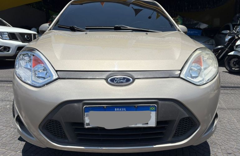 Ford Fiesta 1.6 MPi Class Hatch 8v - Foto #3