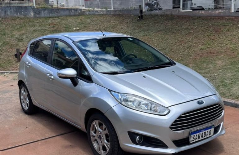 Ford Fiesta 1.5 SE Hatch 16v - Foto #3
