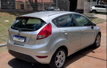 Ford Fiesta 1.5 SE Hatch 16v - Foto #8