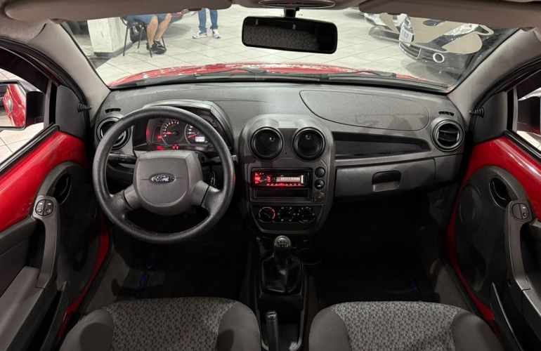 Ford Ka 1.0 MPi 8v - Foto #8