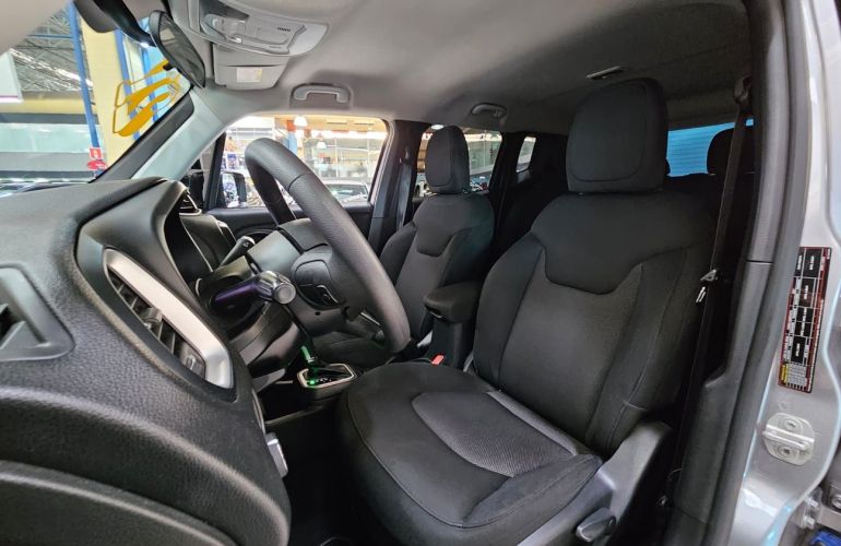 Jeep Renegade 1.8 16V Sport - Foto #2