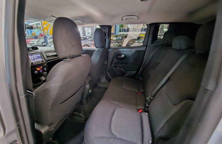 Jeep Renegade 1.8 16V Sport - Foto #10