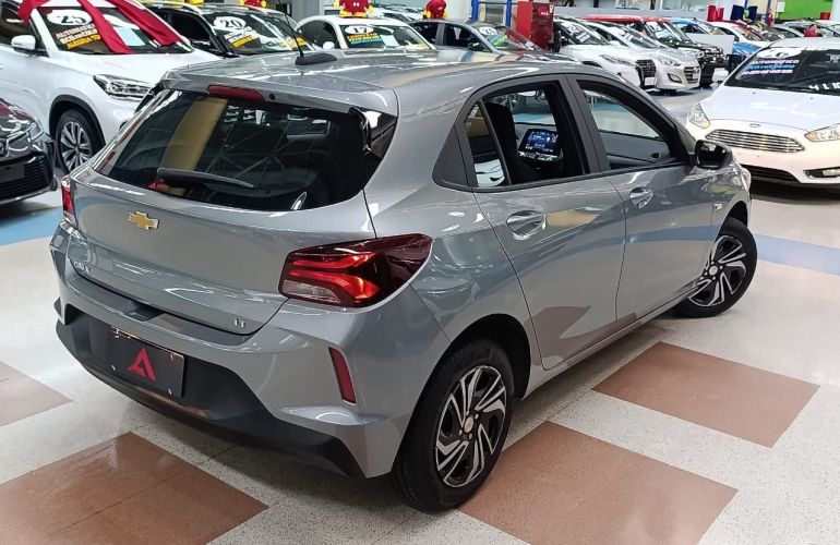 Chevrolet Onix 1.0 LT - Foto #4