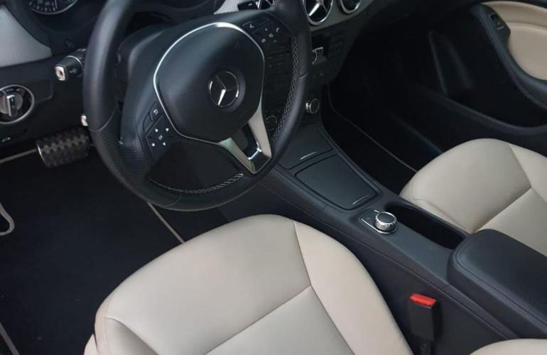 Mercedes-Benz Classe B 200 1.6 Turbo Sport - Foto #7