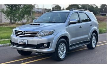 Toyota Hilux SW4 3.0 TDI 4x4 SRV 7L - Foto #5