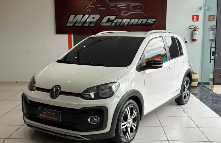 Volkswagen Up 1.0 170 TSi Total Xtreme - Foto #2