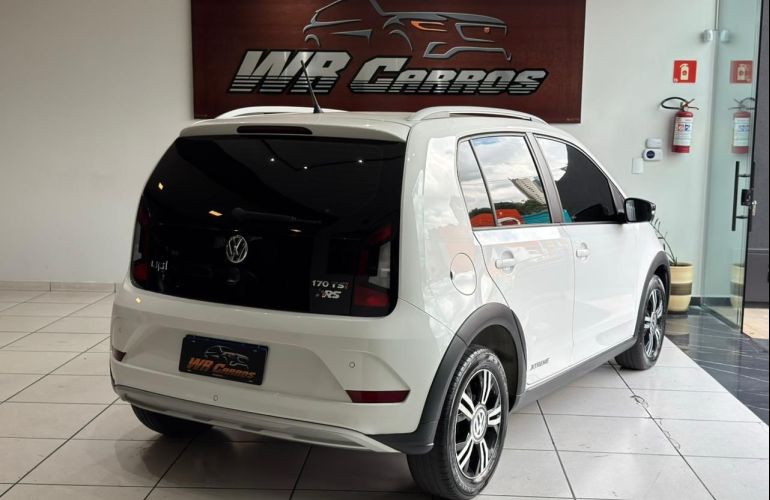 Volkswagen Up 1.0 170 TSi Total Xtreme - Foto #4