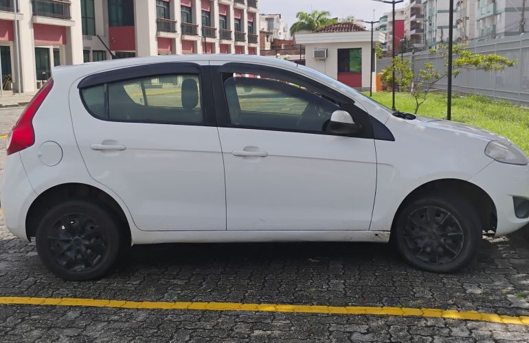 Fiat Palio Attractive 1.0 Evo (Flex) - Foto #2