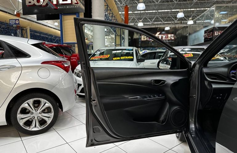 Toyota Yaris 1.5 Xl - Foto #6