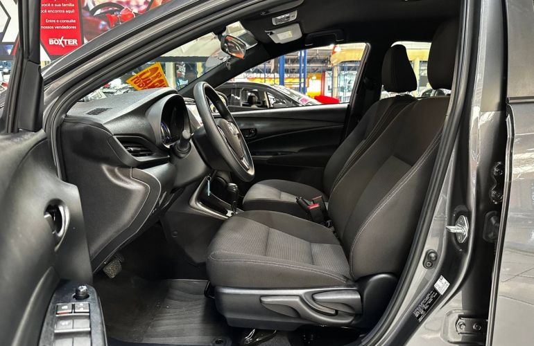 Toyota Yaris 1.5 Xl - Foto #7