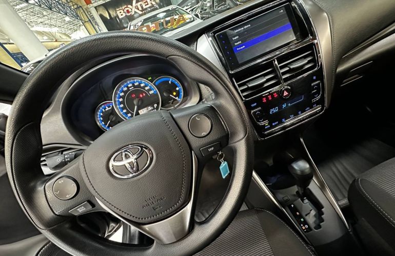 Toyota Yaris 1.5 Xl - Foto #9