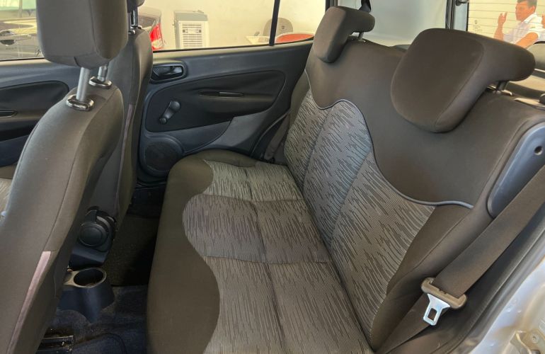Fiat Uno 1.0 Evo Attractive 8v - Foto #8