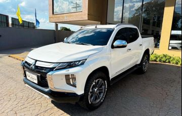 Mitsubishi L200 Triton 2.4 16V Turbo Sport Hpe-s CD 4x4 - Foto #1
