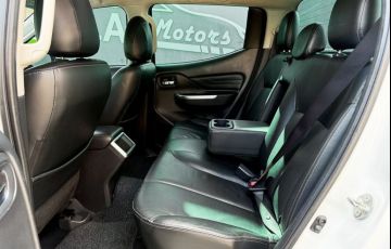 Mitsubishi L200 Triton 2.4 16V Turbo Sport Hpe-s CD 4x4 - Foto #5