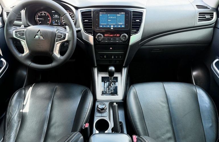 Mitsubishi L200 Triton 2.4 16V Turbo Sport Hpe-s CD 4x4 - Foto #6
